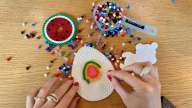 Perleplade med perler på i Cafe ODEON Social